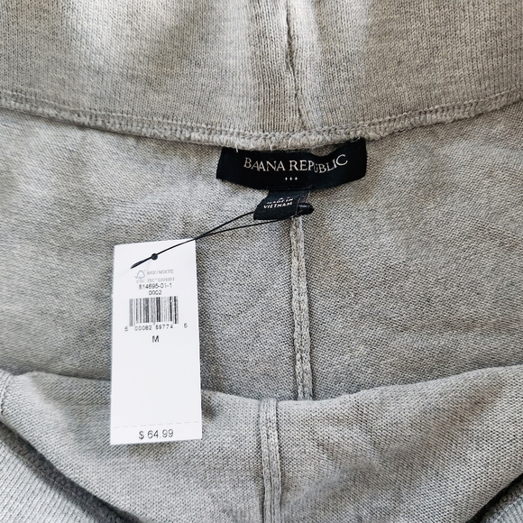 NWT Banana Republic Sweater Shorts - Picture 3 of 4